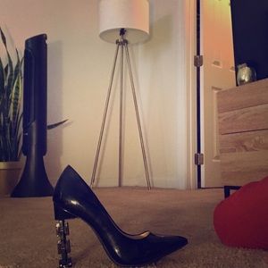 Katie Perry patent leather shoes